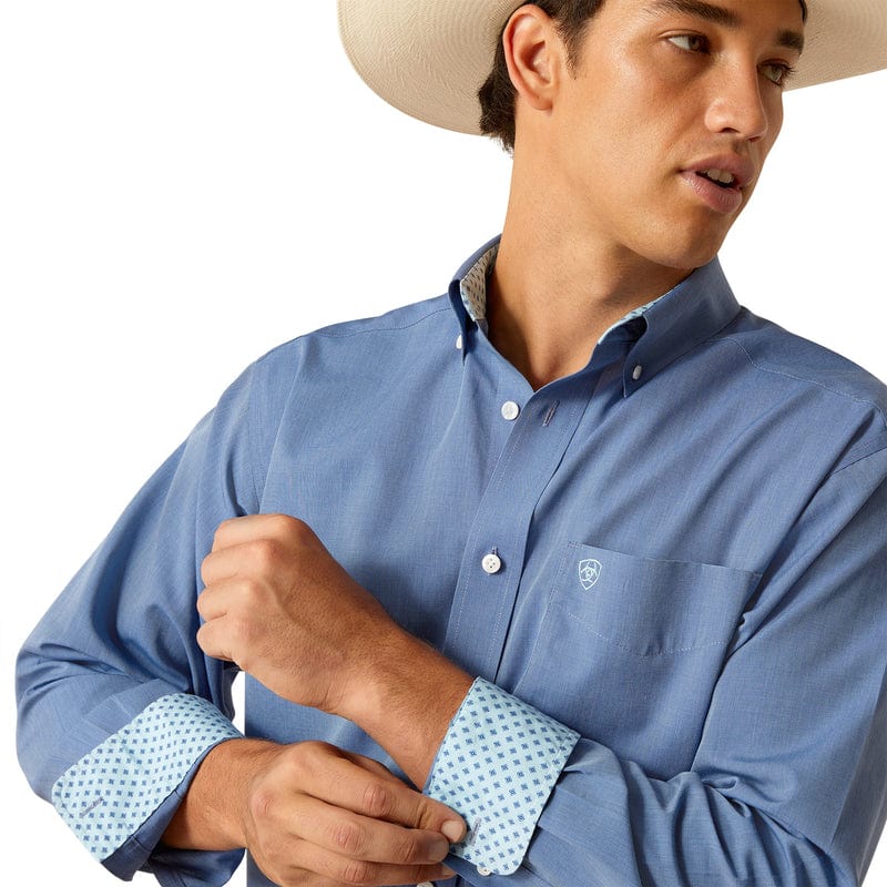 Ariat Men's Wrinkle Free Solid Pinpoint Oxford Classic Fit Mazarine Blue Long Sleeve Button Down Shirt 10048866 - Image 2
