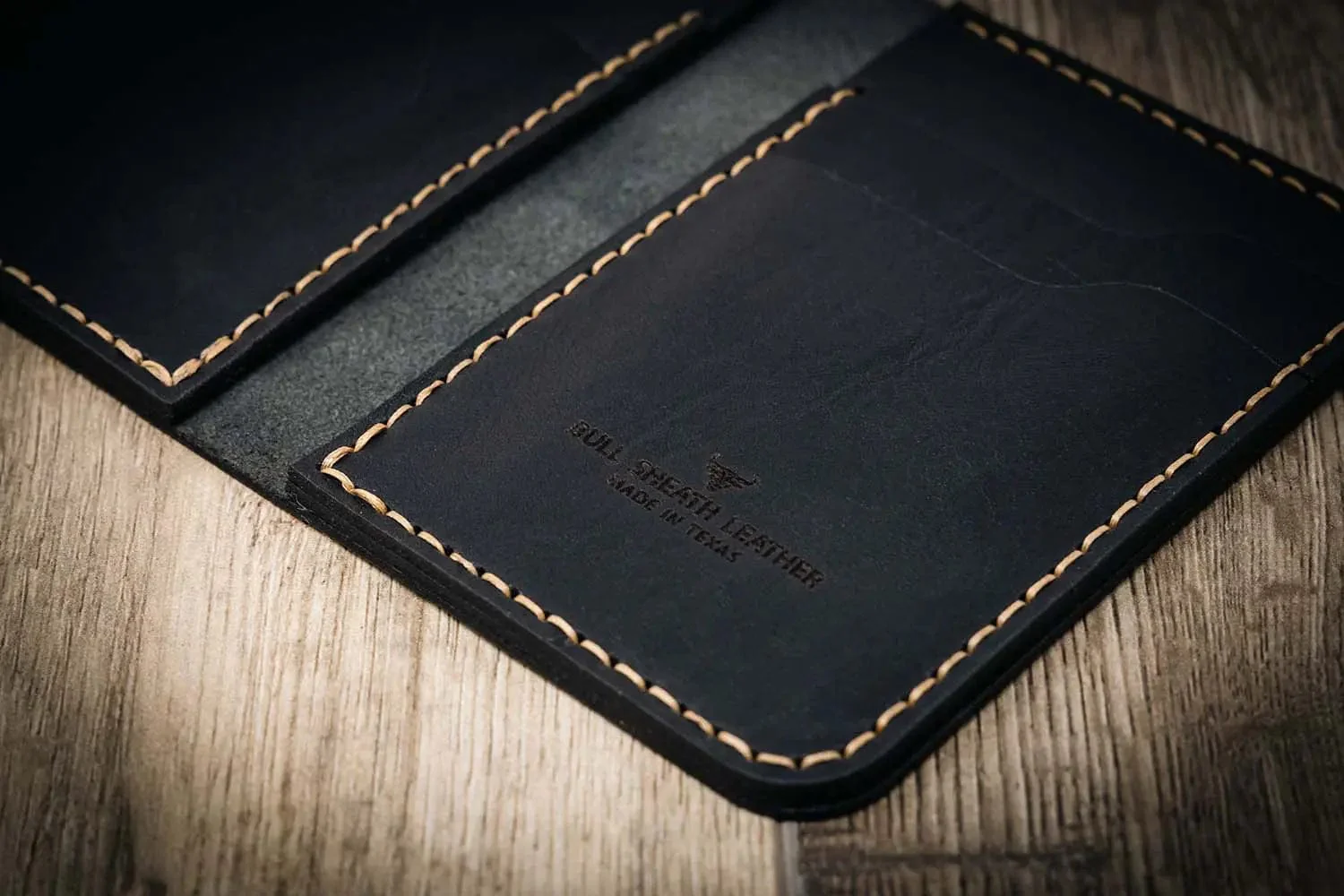 Bull Sheath Leather Men's The Tyler Vertical Wallet - Image 17