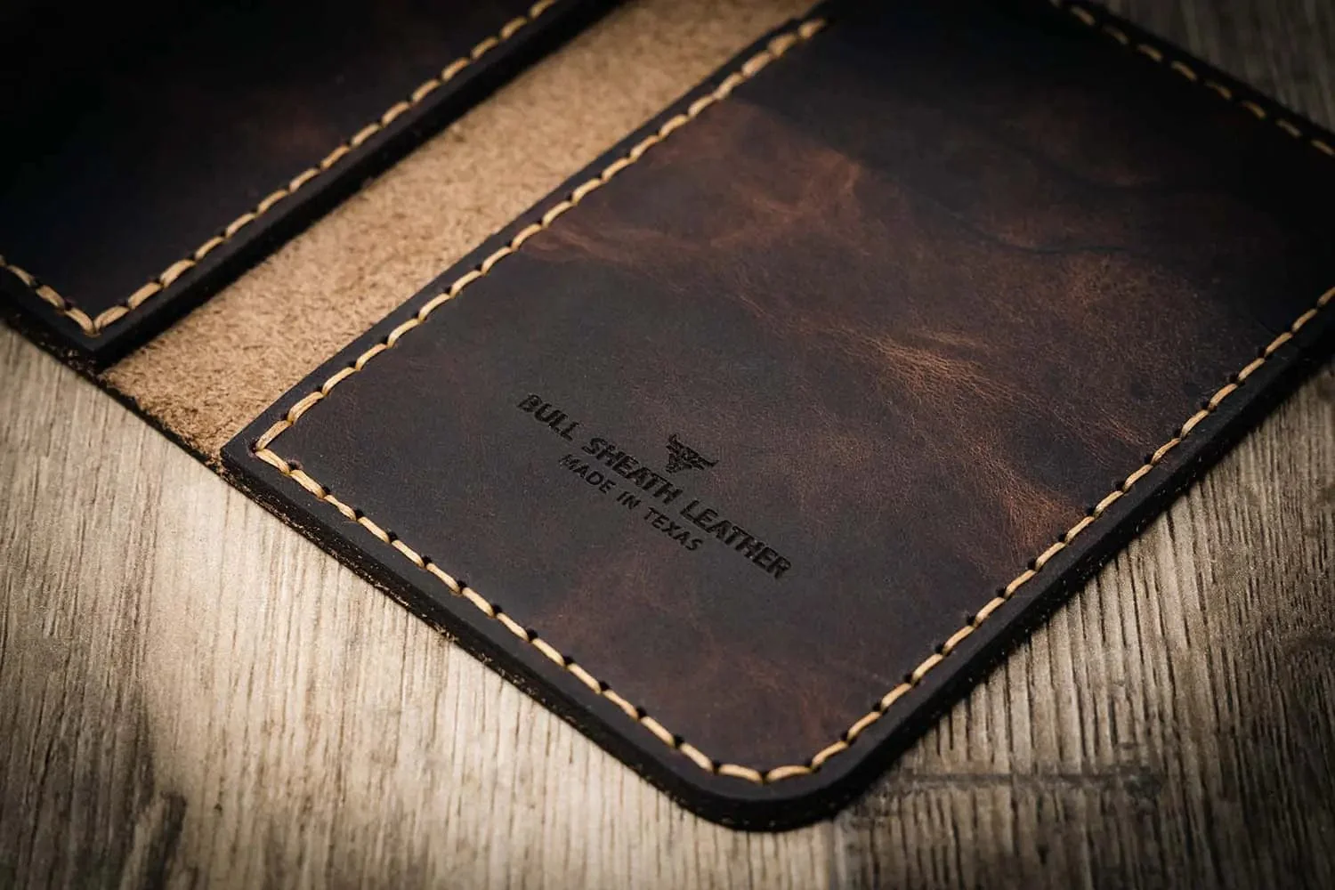 Bull Sheath Leather Men's The Tyler Vertical Wallet - Image 9
