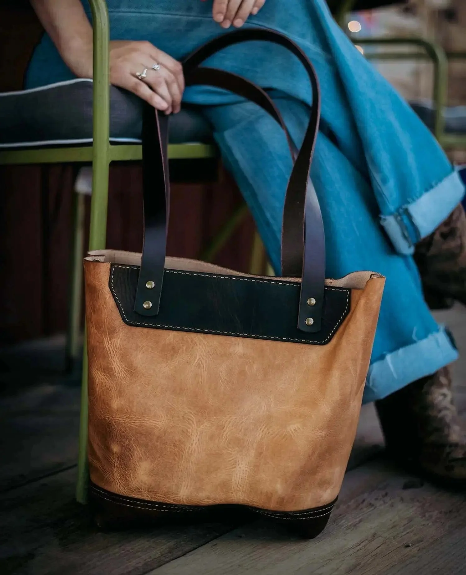 Bull Sheath Leather The Naomi Leather Tote Bag Saddle Tan - Image 2