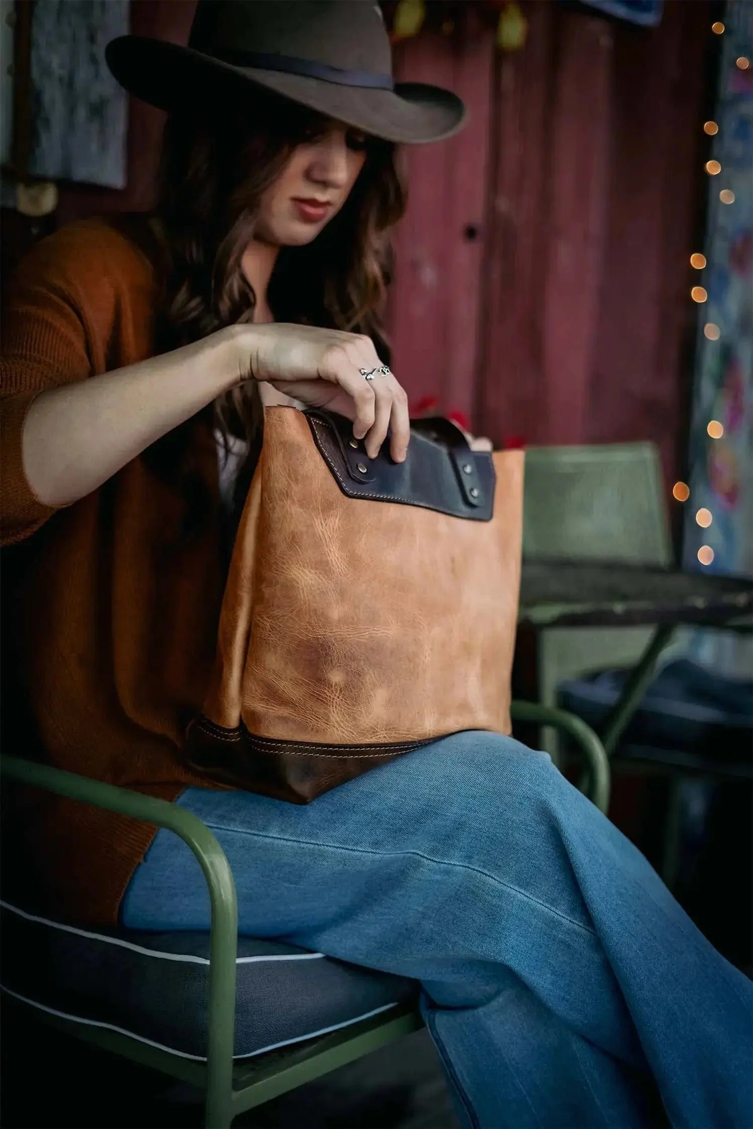 Bull Sheath Leather The Naomi Leather Tote Bag Saddle Tan - Image 7