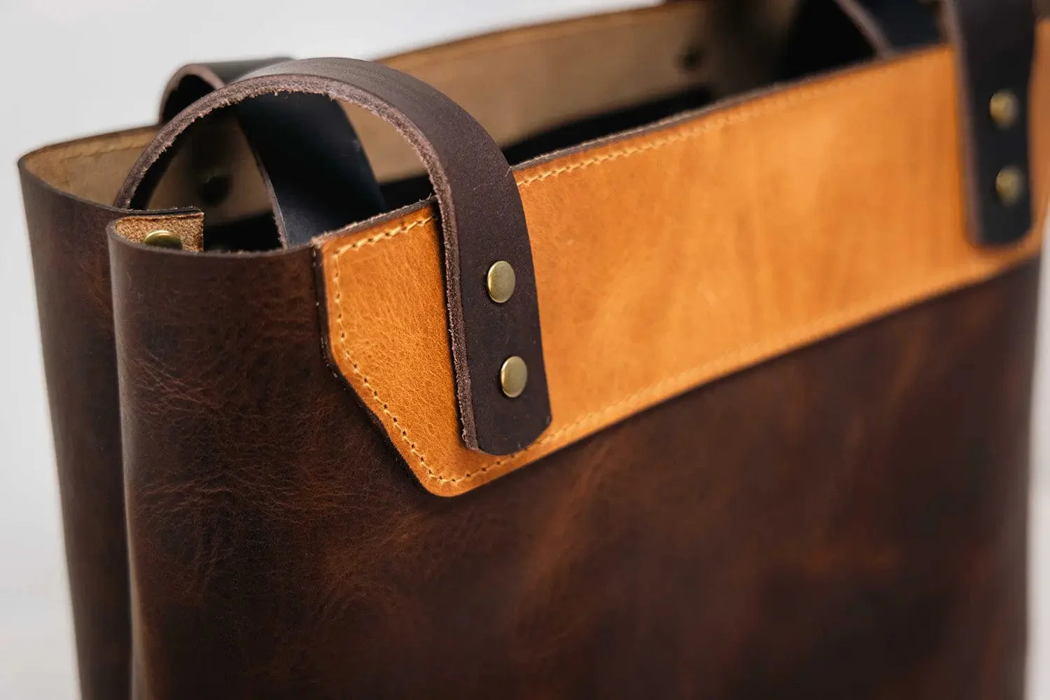 Bull Sheath Leather The Naomi Leather Tote Bag Walnut - Image 6