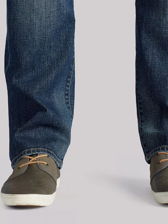 Lee Men's Extreme Motion Maddox Straight Leg Fit Tapered Jeans 2015042 - Image 4
