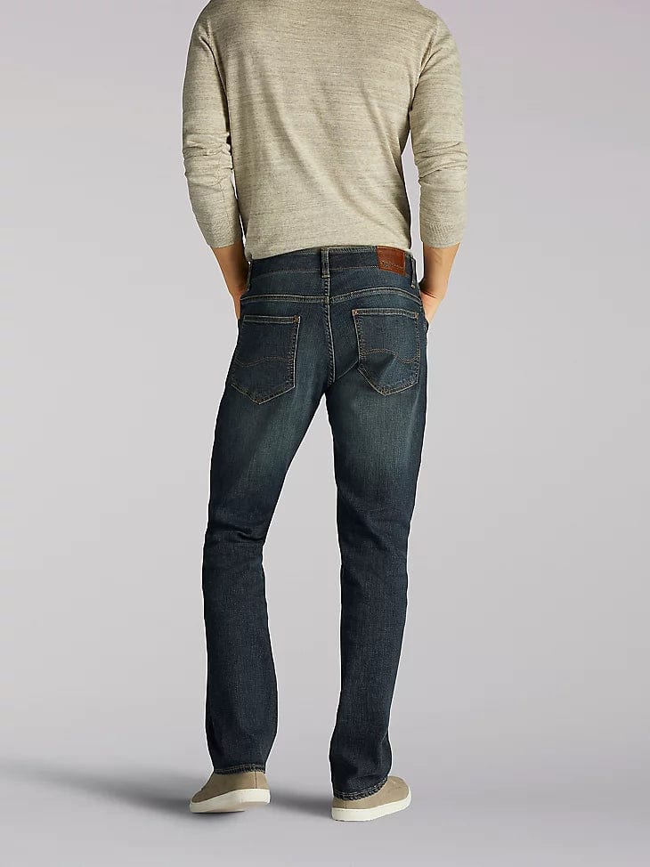 Lee Men's Extreme Motion Maverick Straight Leg Fit Tapered Jeans 2015037 - Image 2