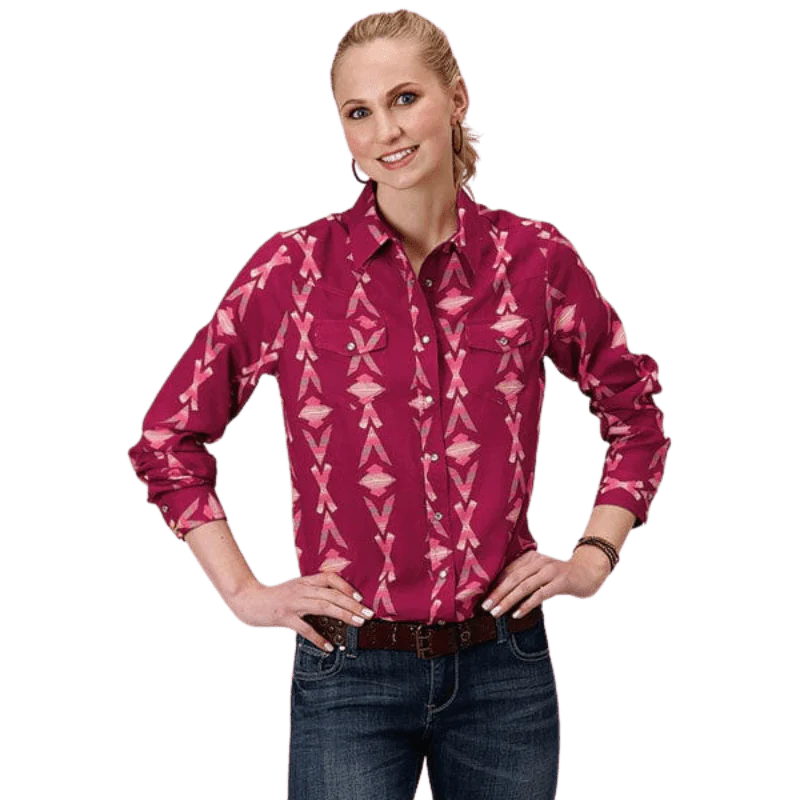 Roper Women's Five Star Fall I Wine Aztec Print Long Sleeve Snap Shirt