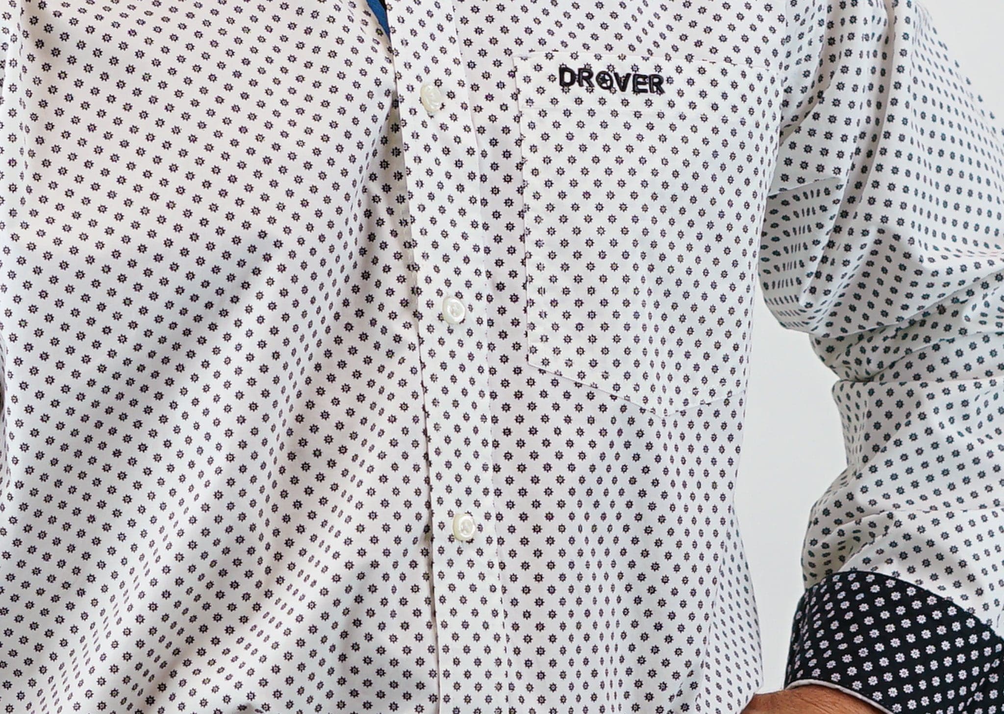 Signature Series - Ambush - Print, Option Cuff, Classic Fit Shirt (White w/ Black Flowers) - Image 4