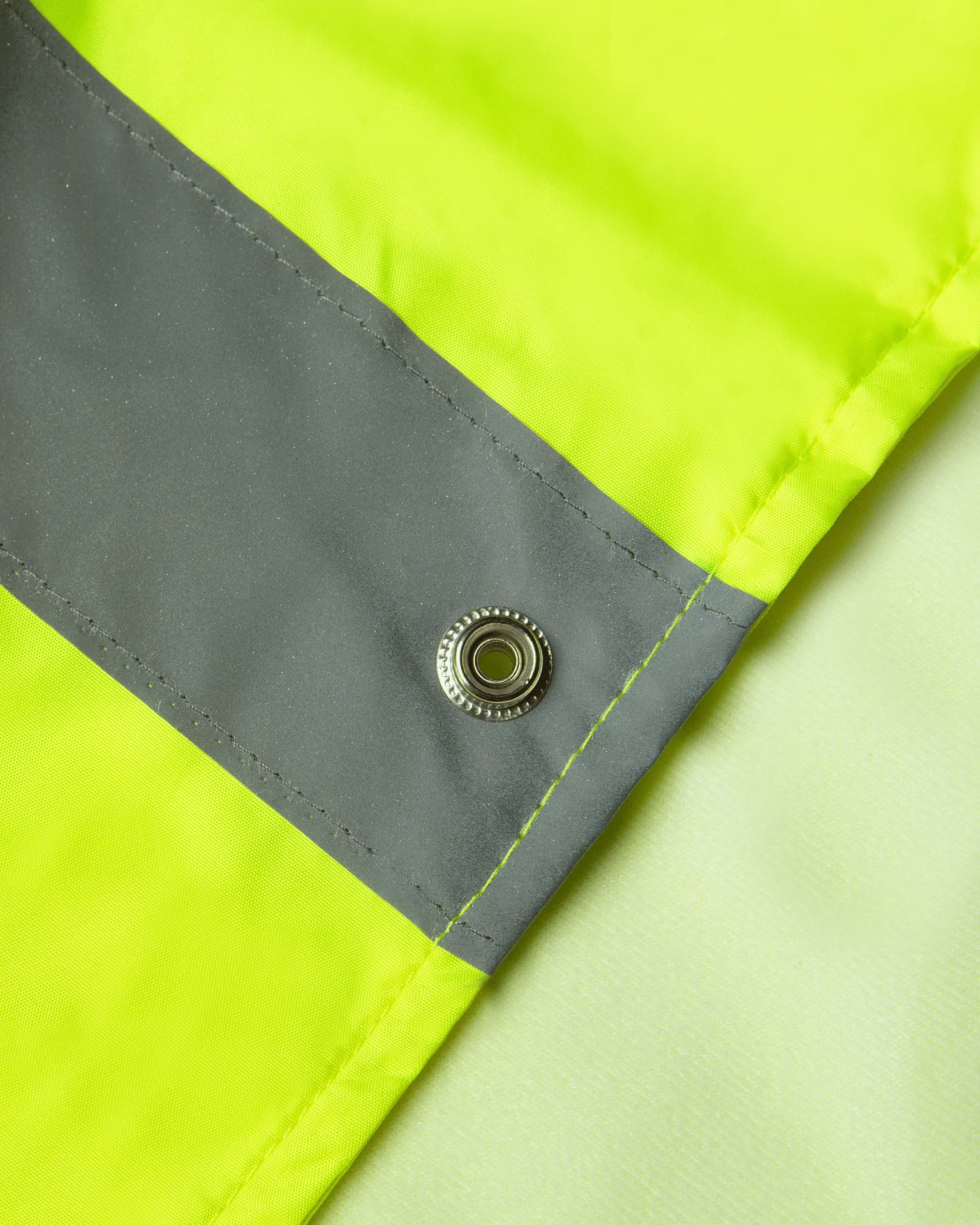 UHV600 HiVis Windbreaker with Teflon Fabric Protector - Image 4