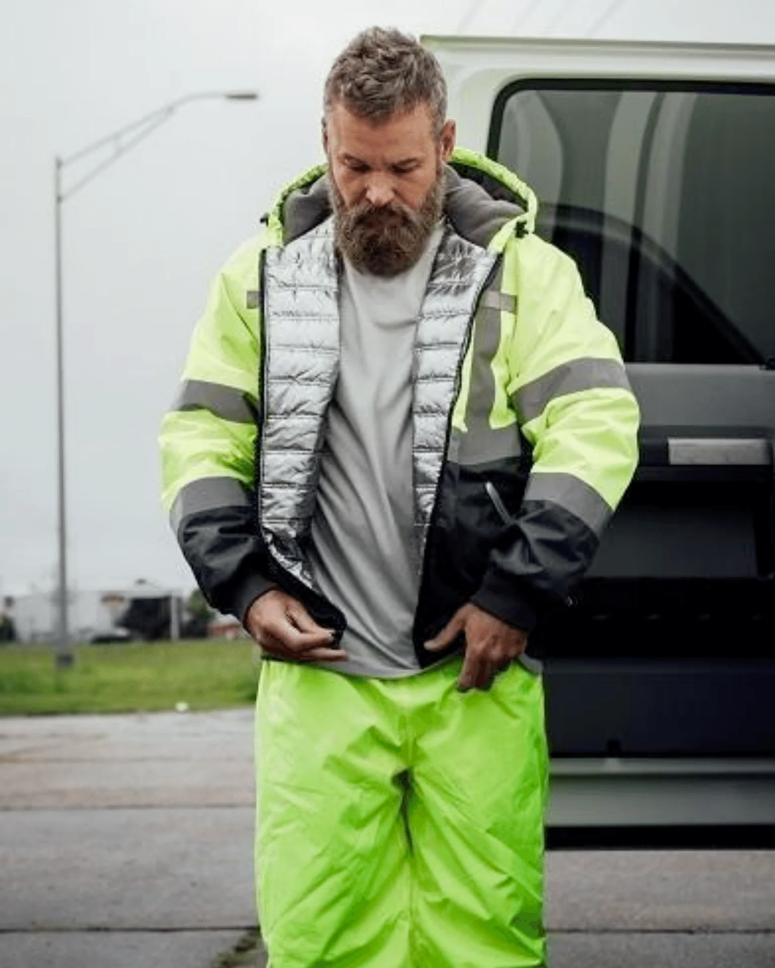 UHV883 HiVis Warm Up Bomber - Image 11