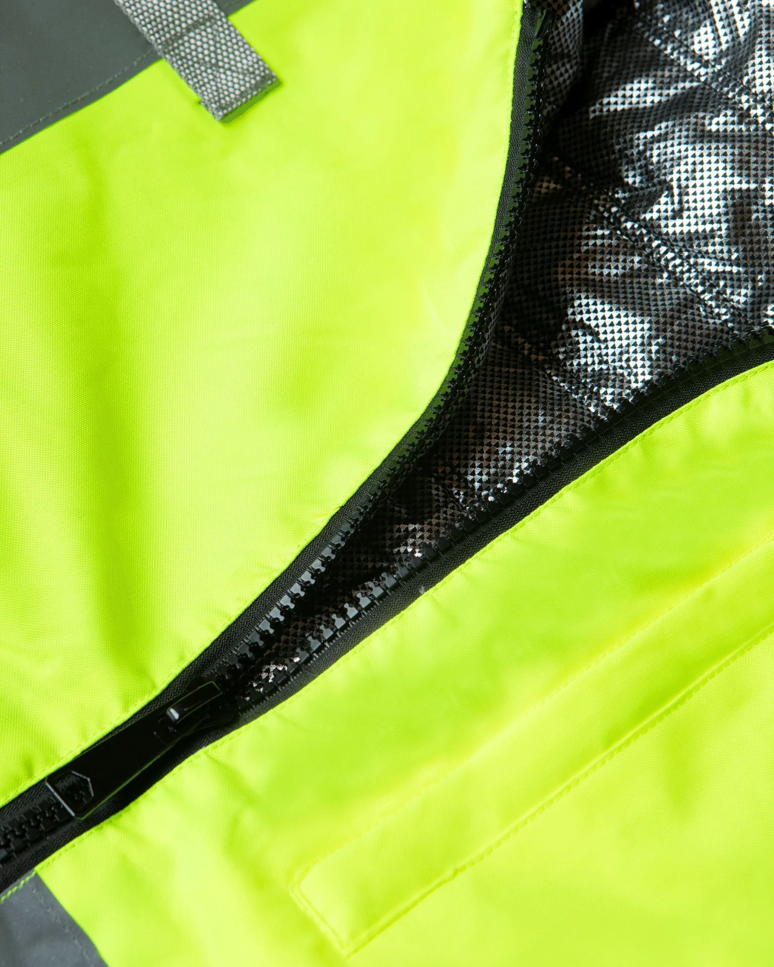 UHV883 HiVis Warm Up Bomber - Image 7