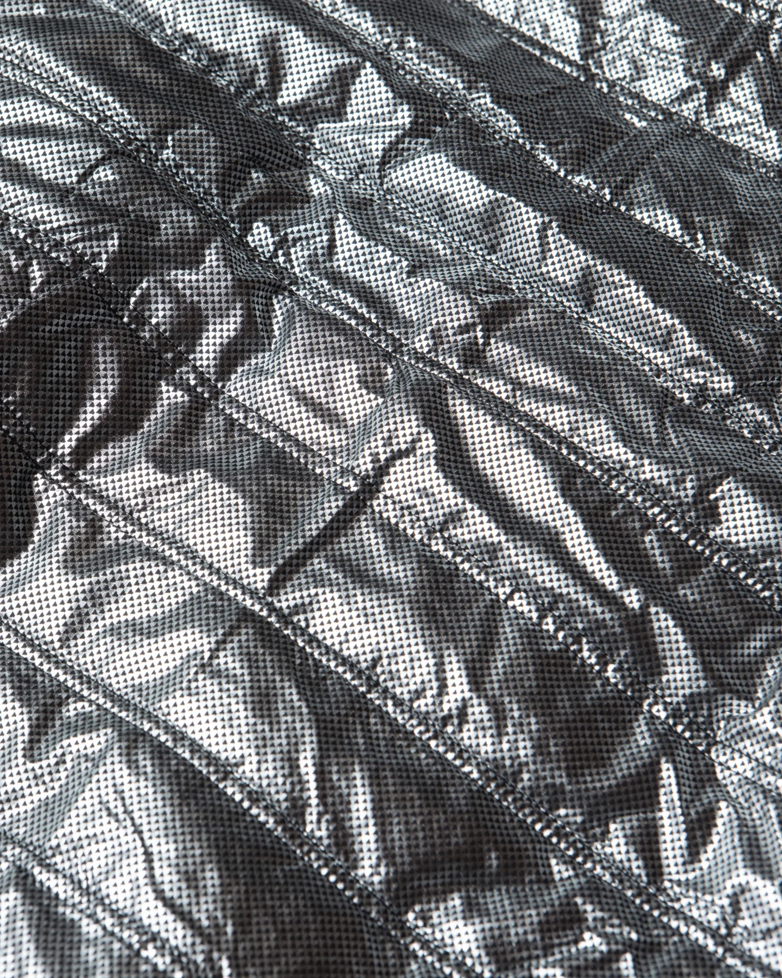 UHV883 HiVis Warm Up Bomber - Image 8