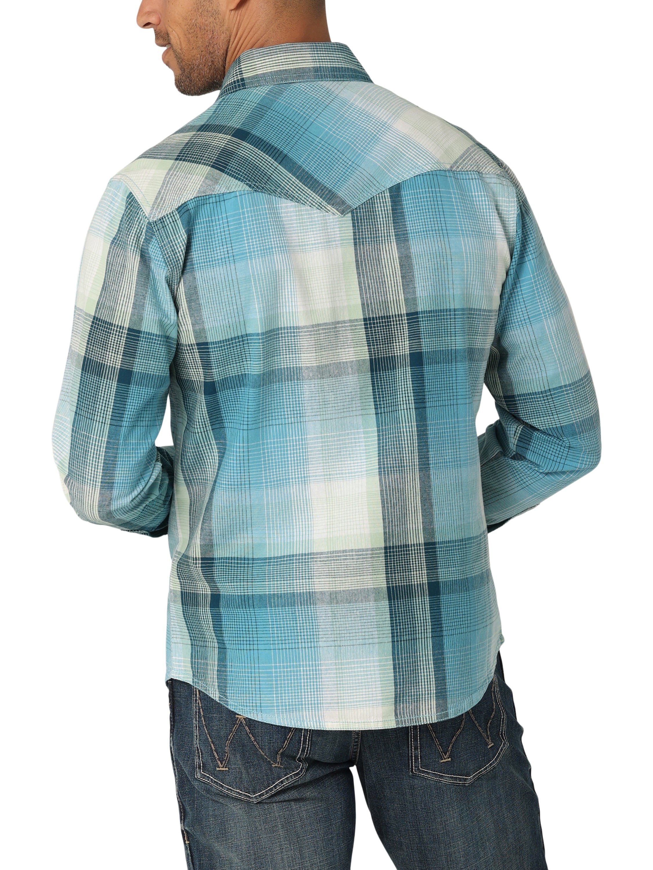 Wrangler Men's Blue Light Plaid Slim Fit Long Sleeve Snap Shirt 112324851 - Image 2