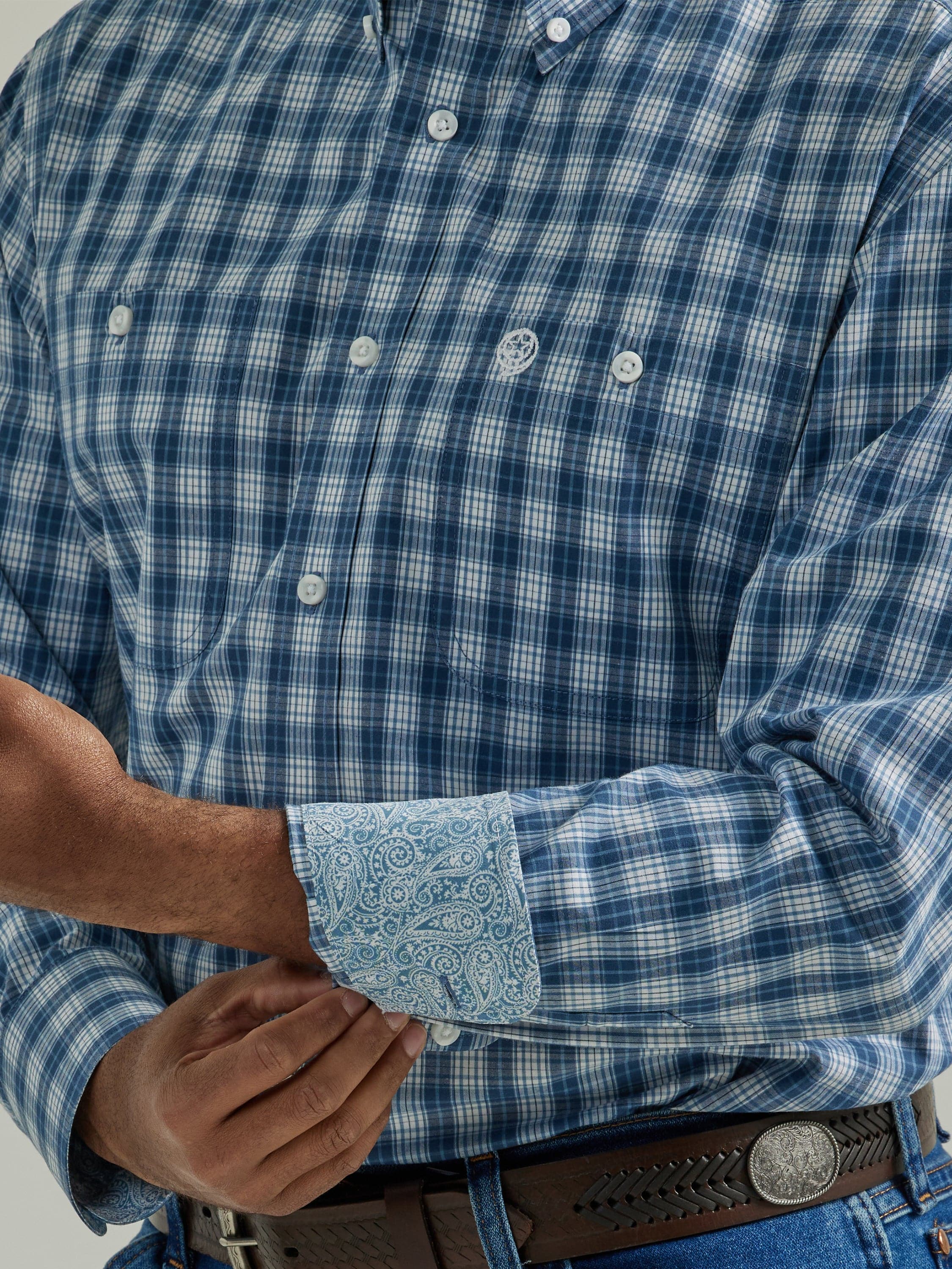 Wrangler Men's George Strait Blue Plaid Long Sleeve Button Down Western Shirt 112331813 - Image 4