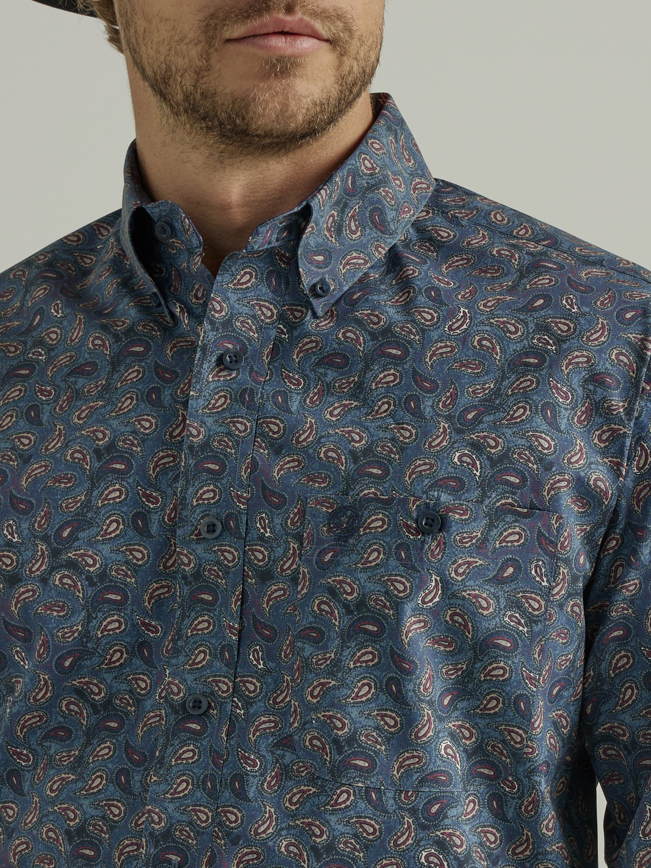Wrangler Men's George Strait Navy Paisley Long Sleeve Button Down Western Shirt 112331808 - Image 2