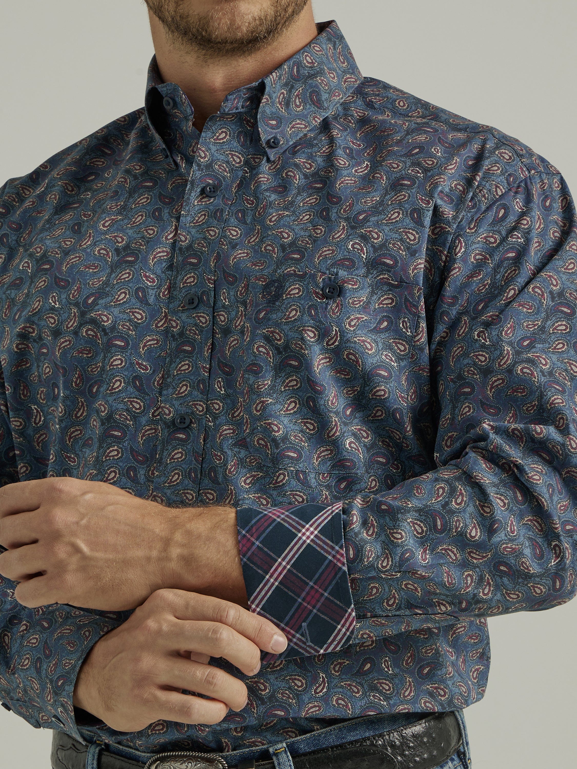 Wrangler Men's George Strait Navy Paisley Long Sleeve Button Down Western Shirt 112331808 - Image 4
