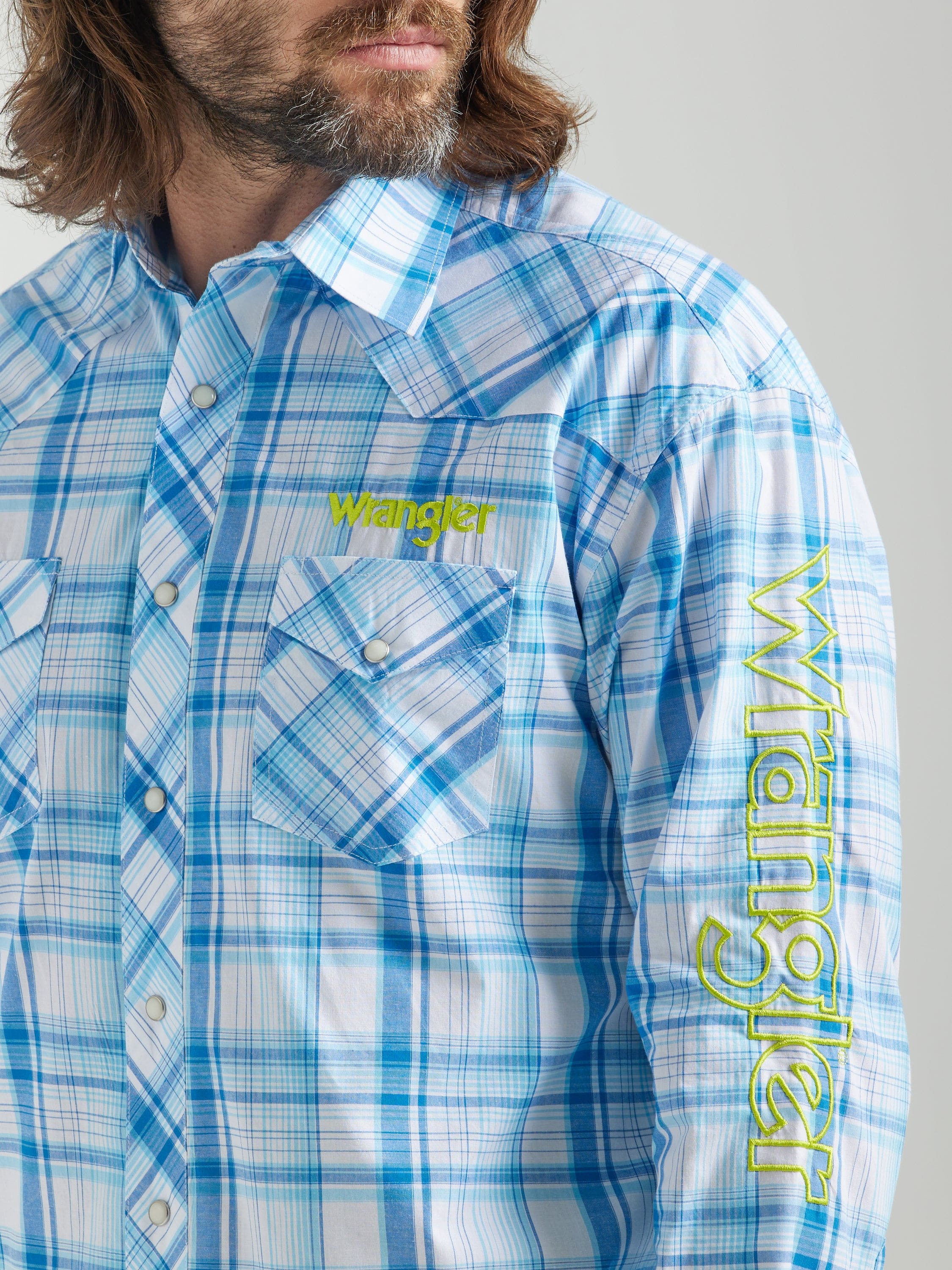 Wrangler Men's Logo Sea Blue Plaid Long Sleeve Western Snap Shirt 112324644 - Image 2