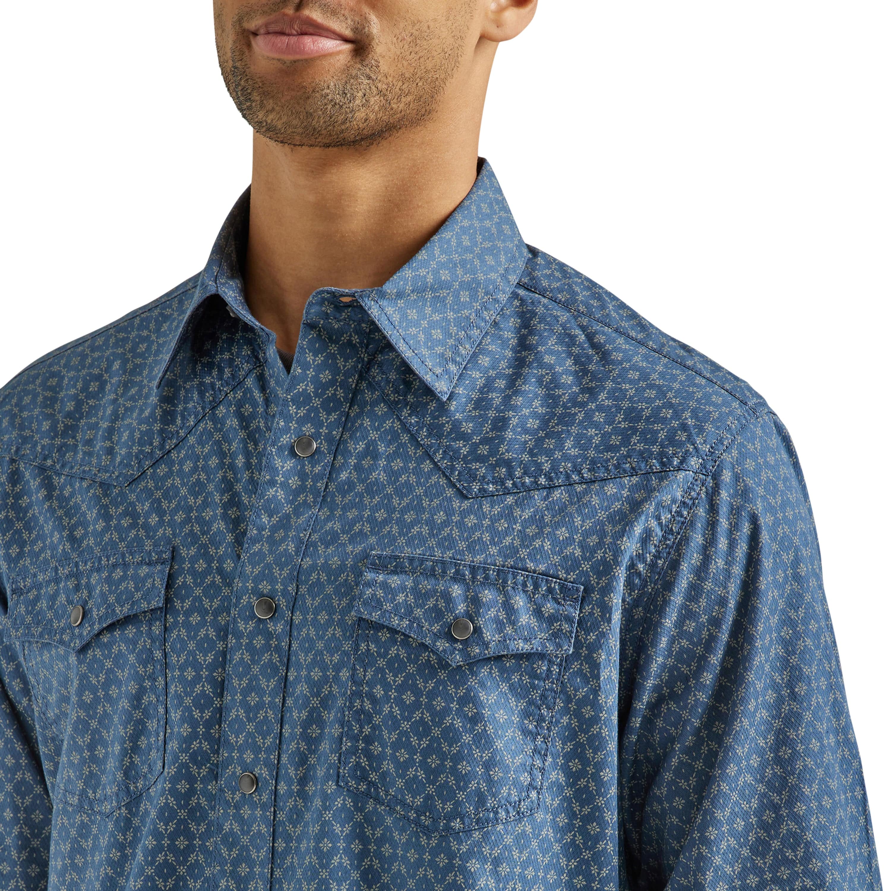 Wrangler Men's Retro Premium Blue Flower Chain Long Sleeve Western Snap Shirt 112338158 - Image 4