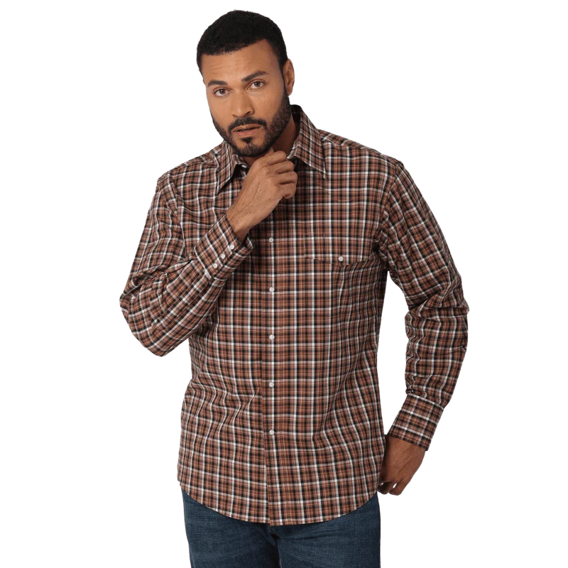 Wrangler Men's Wrinkle Resist Coffee Long Sleeve Western Plaid Shirt 112318653