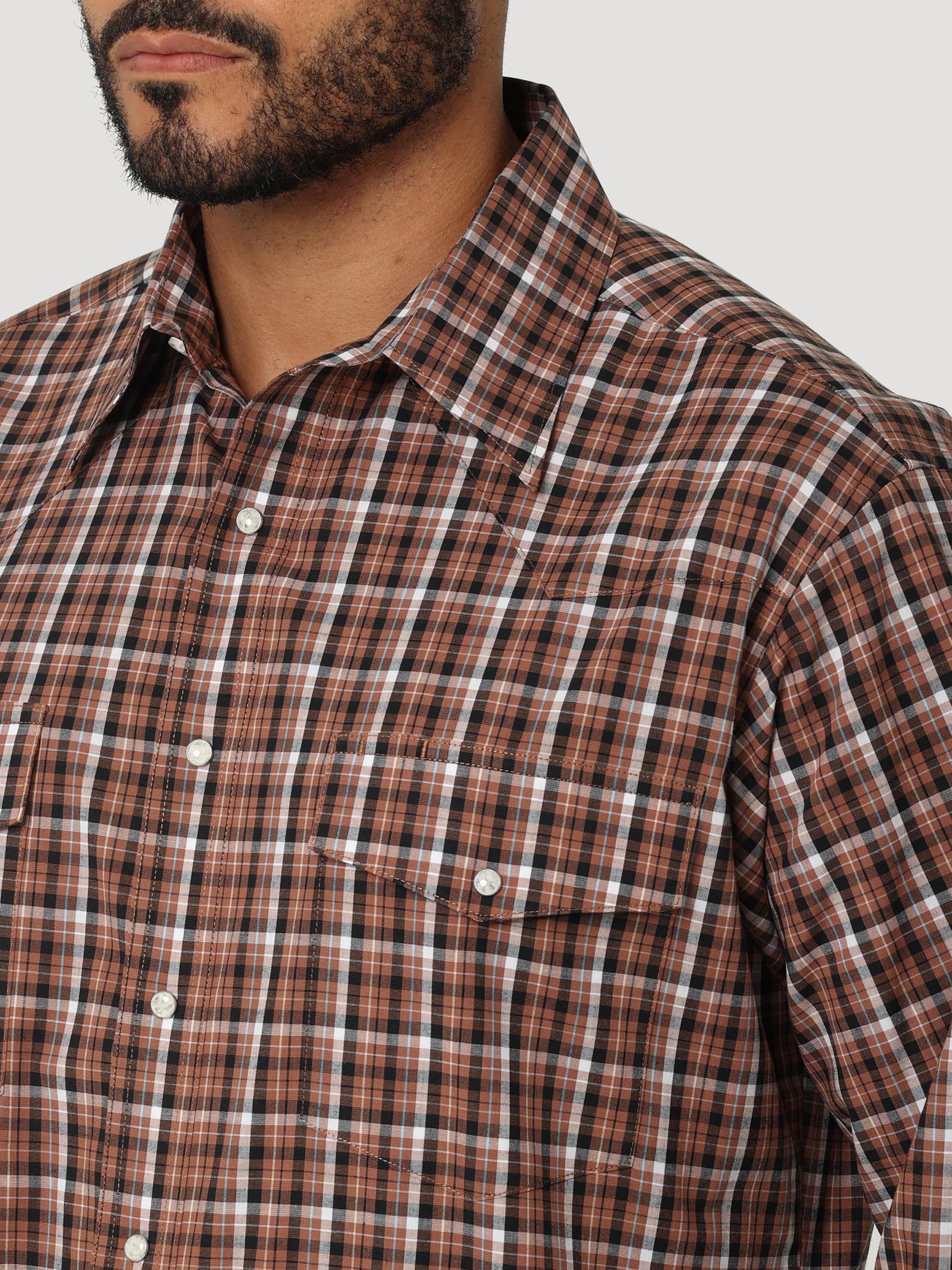Wrangler Men's Wrinkle Resist Coffee Long Sleeve Western Plaid Shirt 112318653 - Image 3