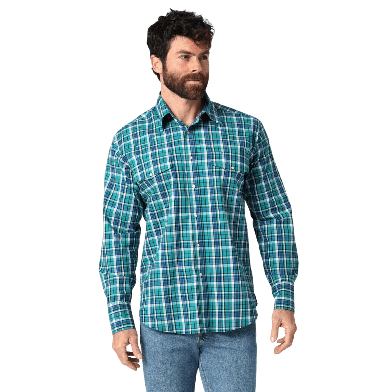 Wrangler Men's Wrinkle Resist Deep Lake Long Sleeve Western Plaid Shirt 112318654